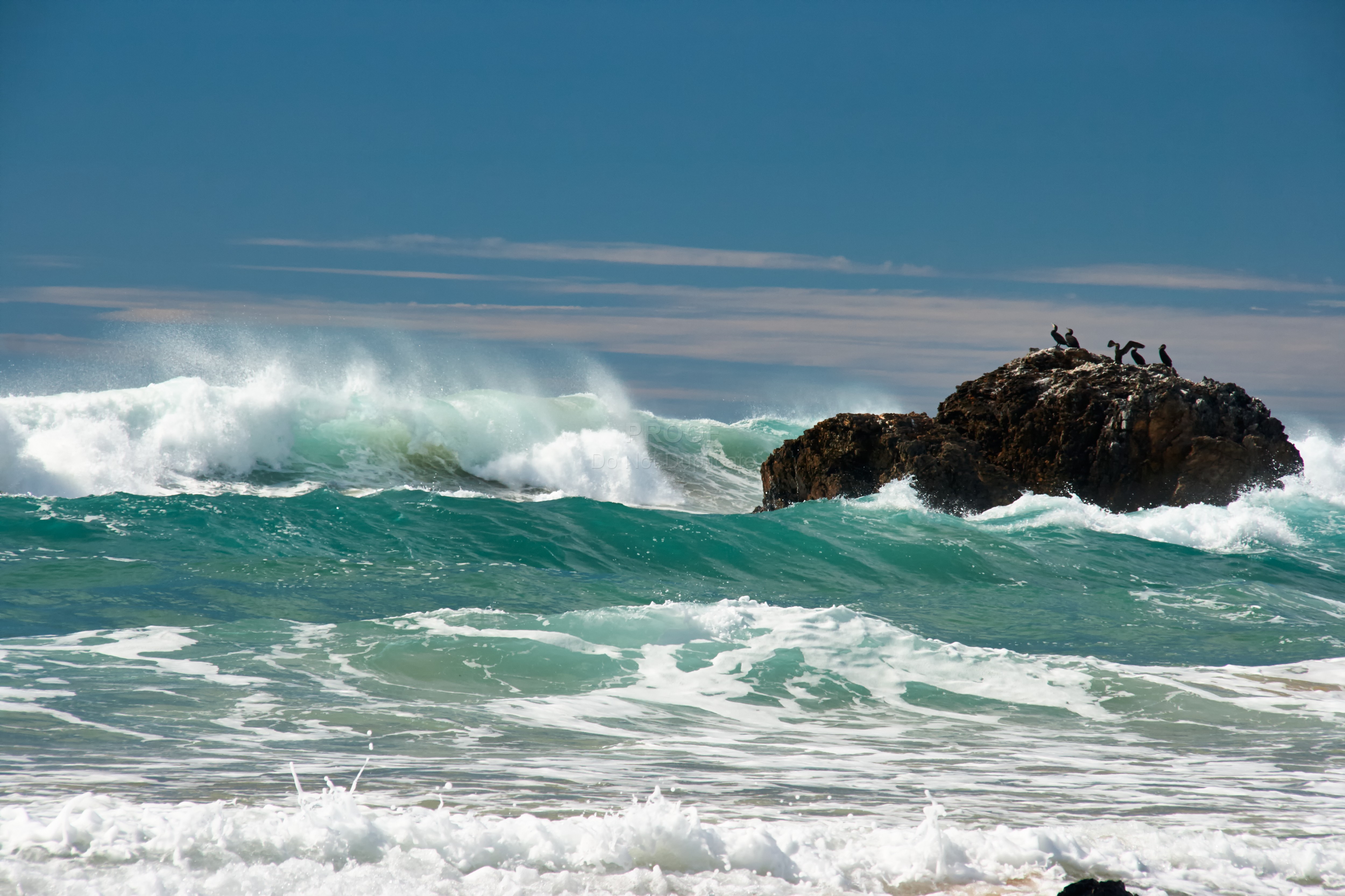 Waves_and_rock_5131